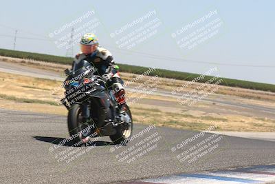 media/Aug-04-2024-TrackDaz (Sun) [[e1ff0814b6]]/Group B/1220pm (Wheelie Bump)/